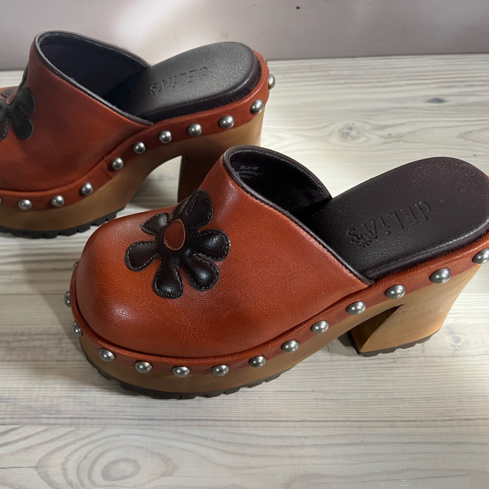 dELiA*s Brown Studded Platform Clogs - Picture 3 of 8